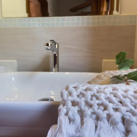 Bellavista Con Piscina Privata, Vista Mare Vicino A