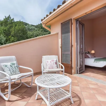 Apartment Bellavista Con Piscina Privata, Vista Mare Vicino A